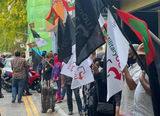 Maldives:Protestors Calls for FM Shahid’s Resignation Maldives Protesters