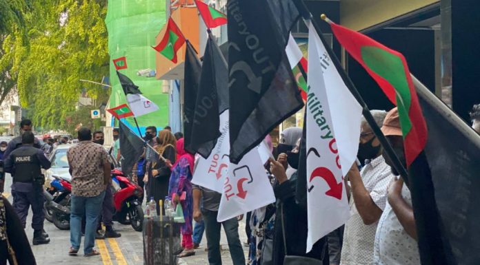 Maldives:Protestors Calls for FM Shahid’s Resignation Maldives Protesters